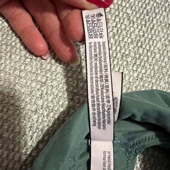 Victoria Secret bralette. Size XS. Super comfy. - Picture 5 of 5